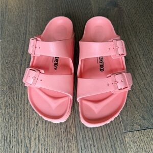 Birkenstock Arizona EVA sandal in Coral.